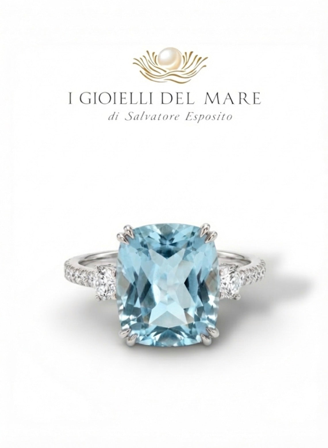 Anello in oro bianco con brillantini ed acquamarina (Info su richiesta)
