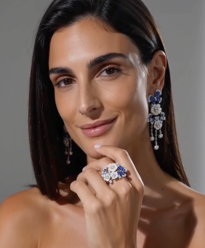 Orecchini Fiori in Madreperla e Zirconi Blu e Bianchi – Argento Rodiato Artigianale