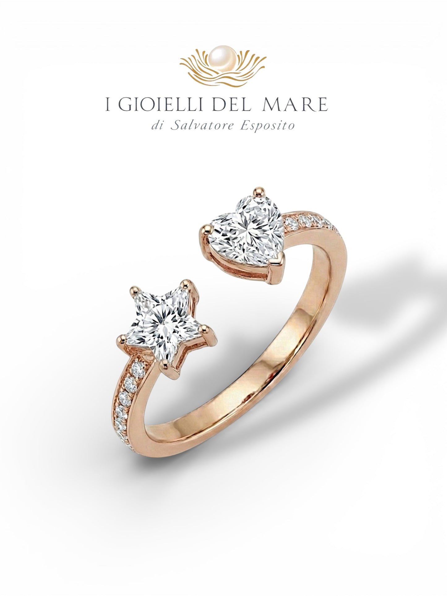 Anello in oro giallo con Diamanti taglio a stella e taglio a cuore (Info su richiesta)