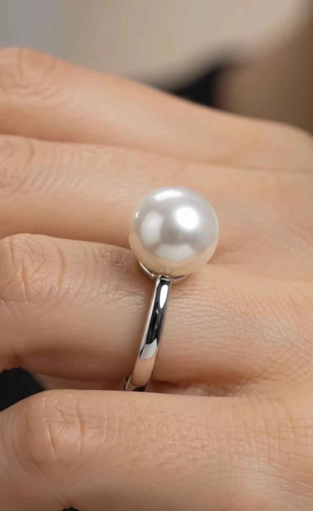 Anello perla di acqua dolce in argento con misura regolabile
