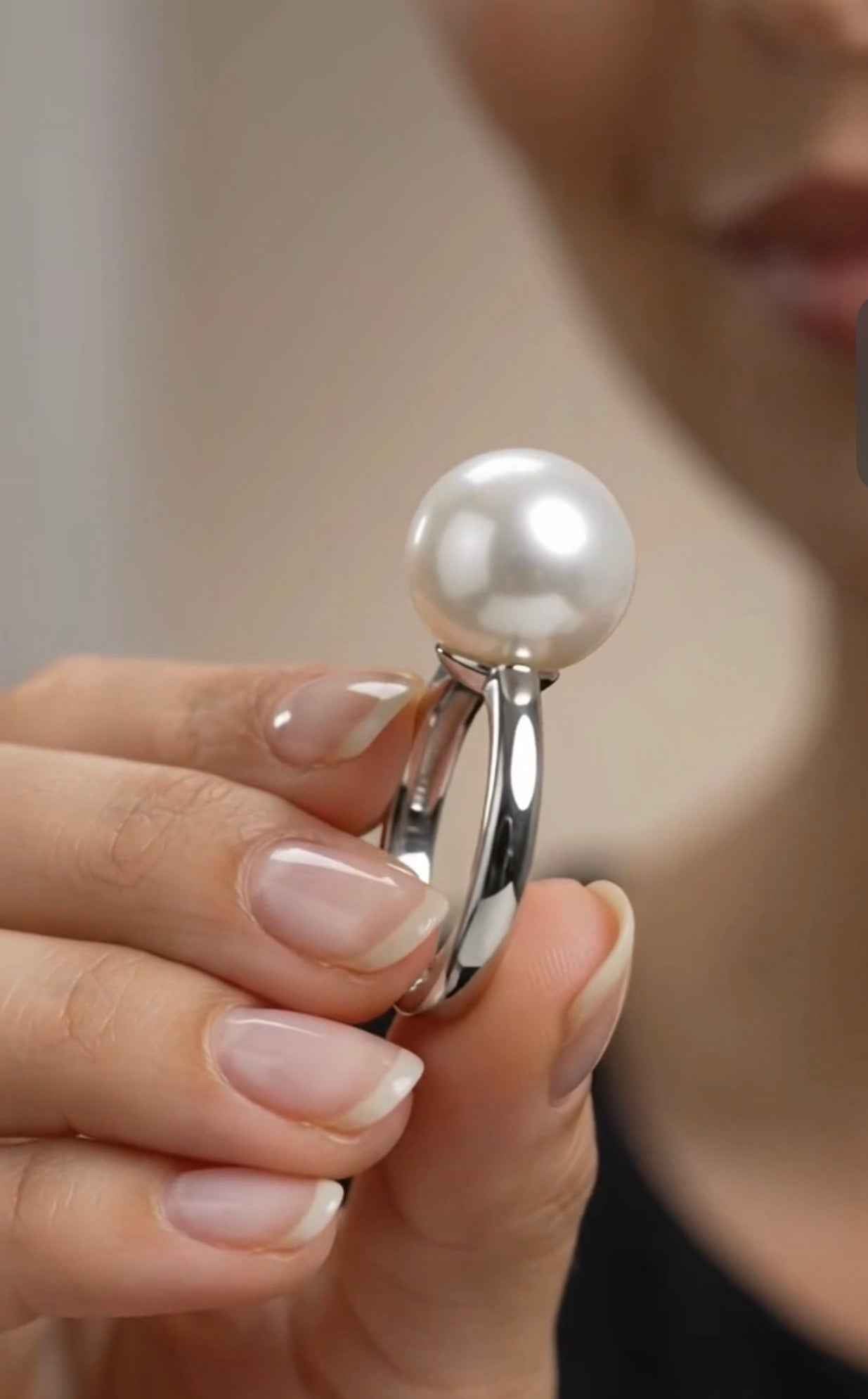 Anello perla di acqua dolce in argento con misura regolabile