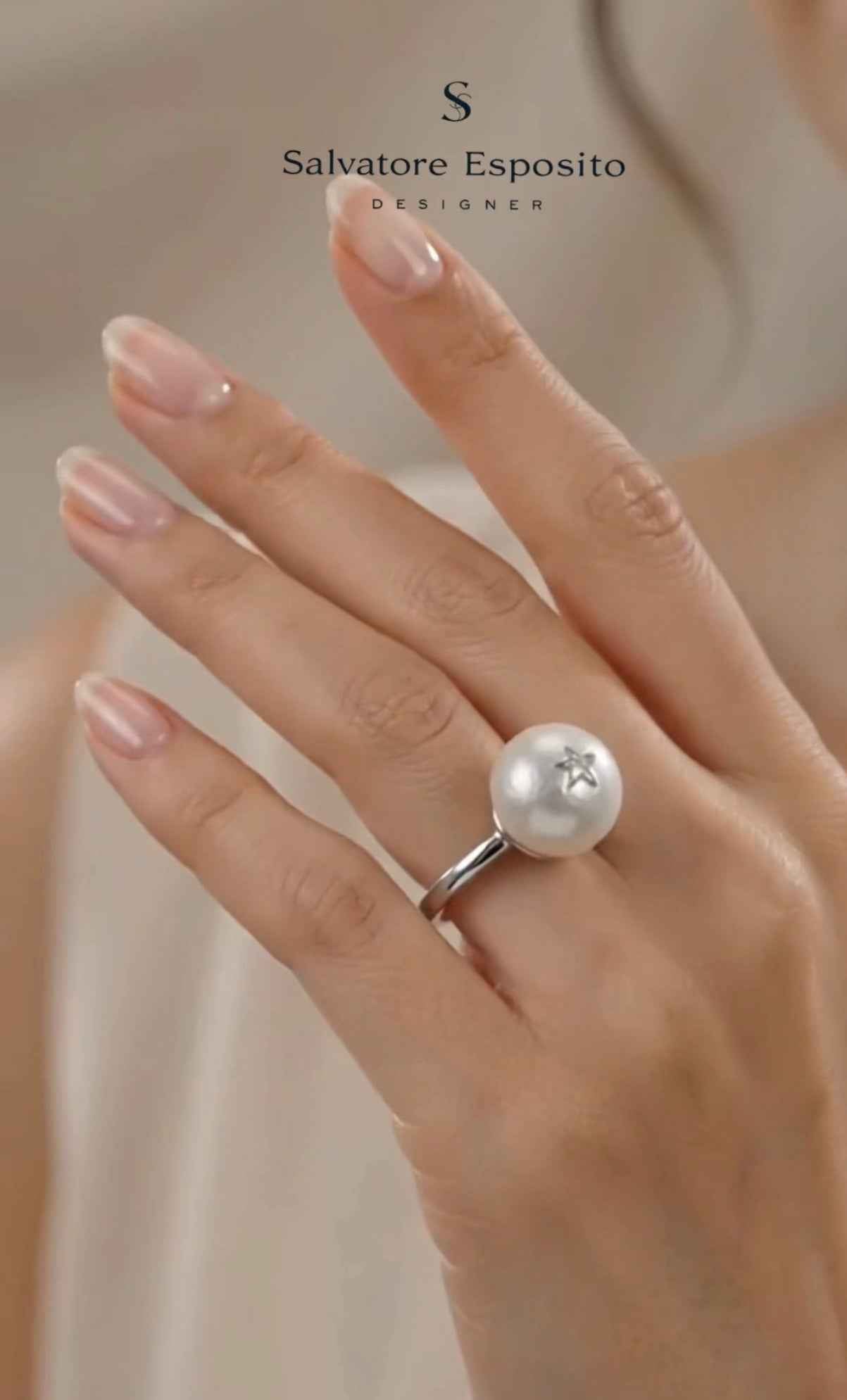 Anello perla mabé coltivata di acqua dolce con stella di zircone al centro
