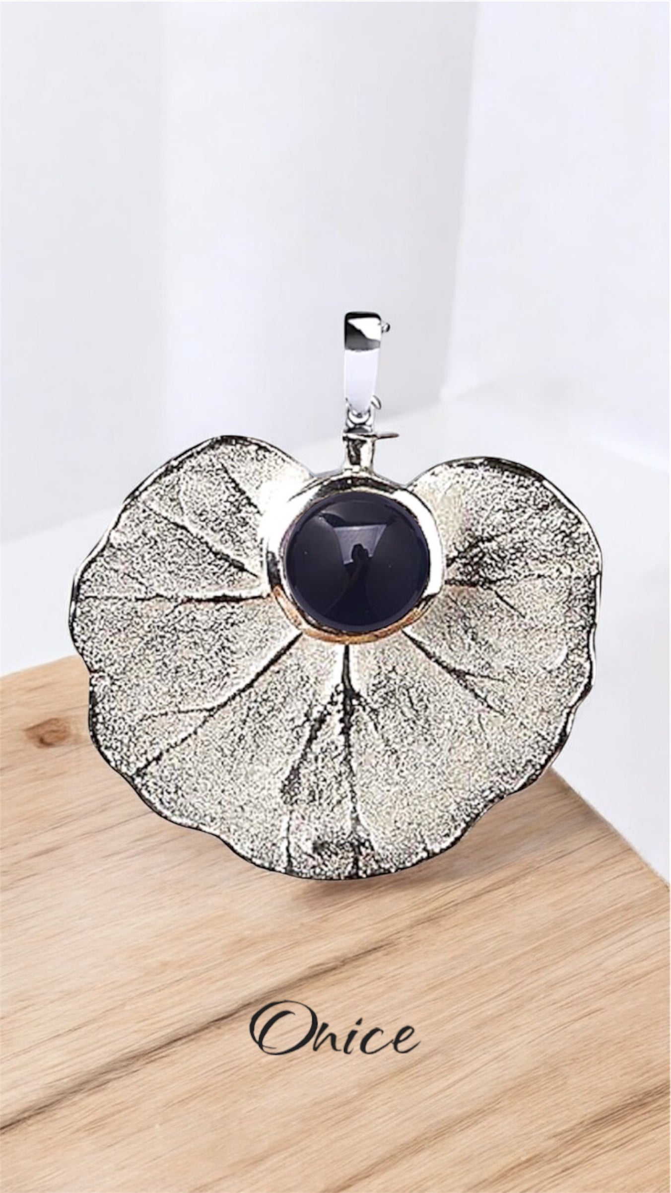 Cod.Ger1 Ciondolo foglia geranio naturale in argento