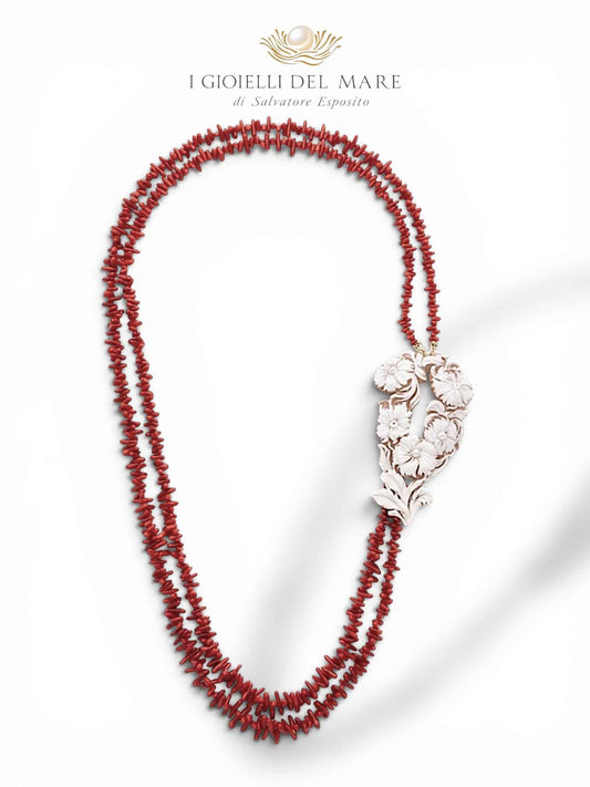 Collana Corallo Rosso Sardegna con cammeo floreale inciso a fiori