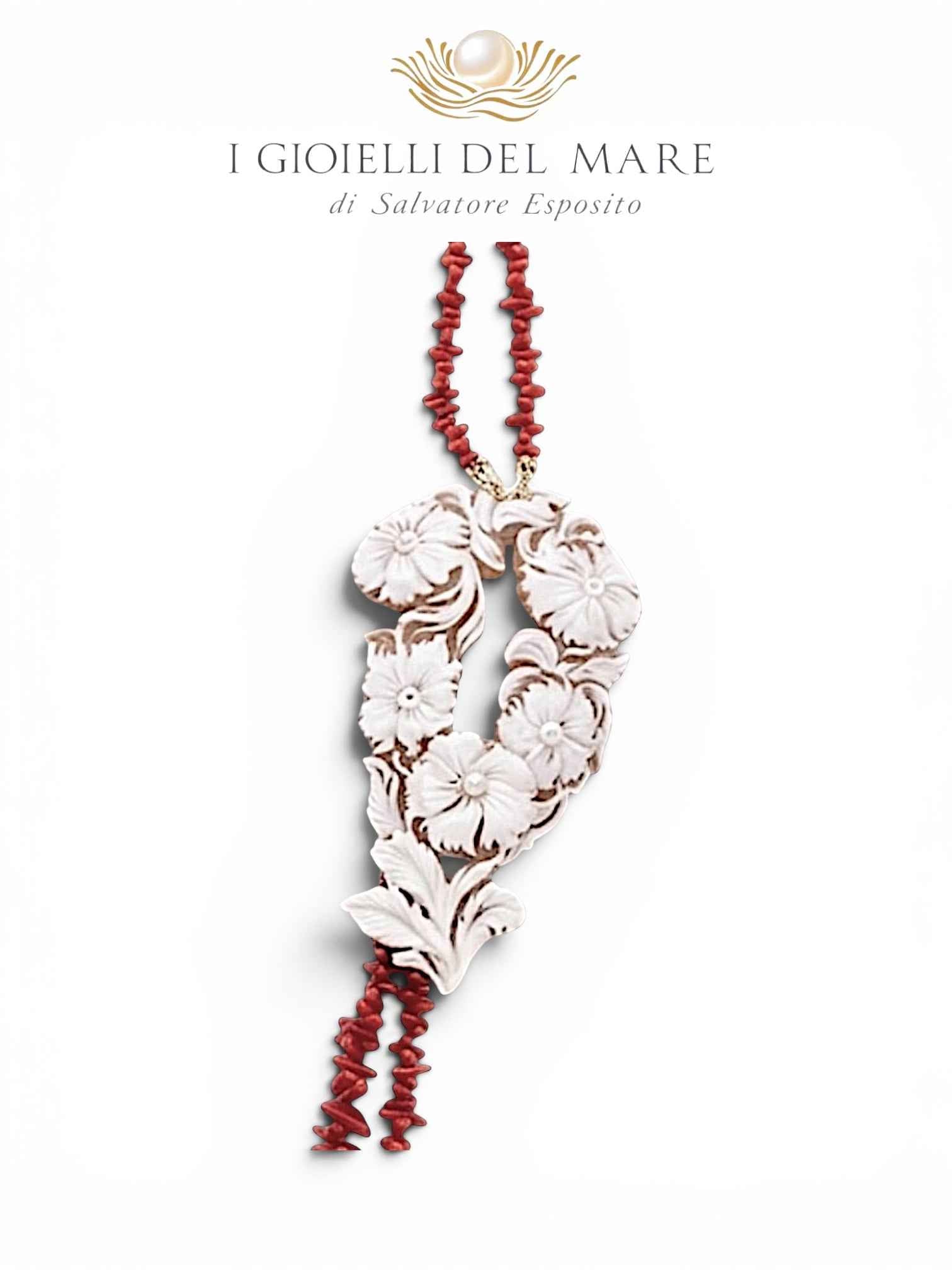 Collana Corallo Rosso Sardegna con cammeo floreale inciso a fiori
