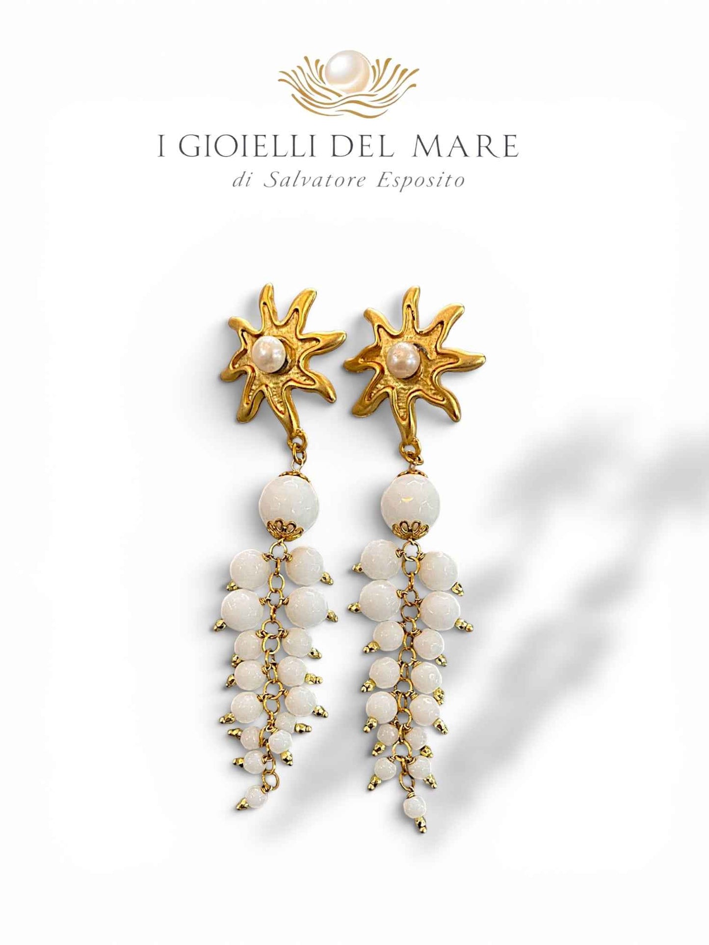 Orecchini stelle marina in ottone perle ed agata bianca