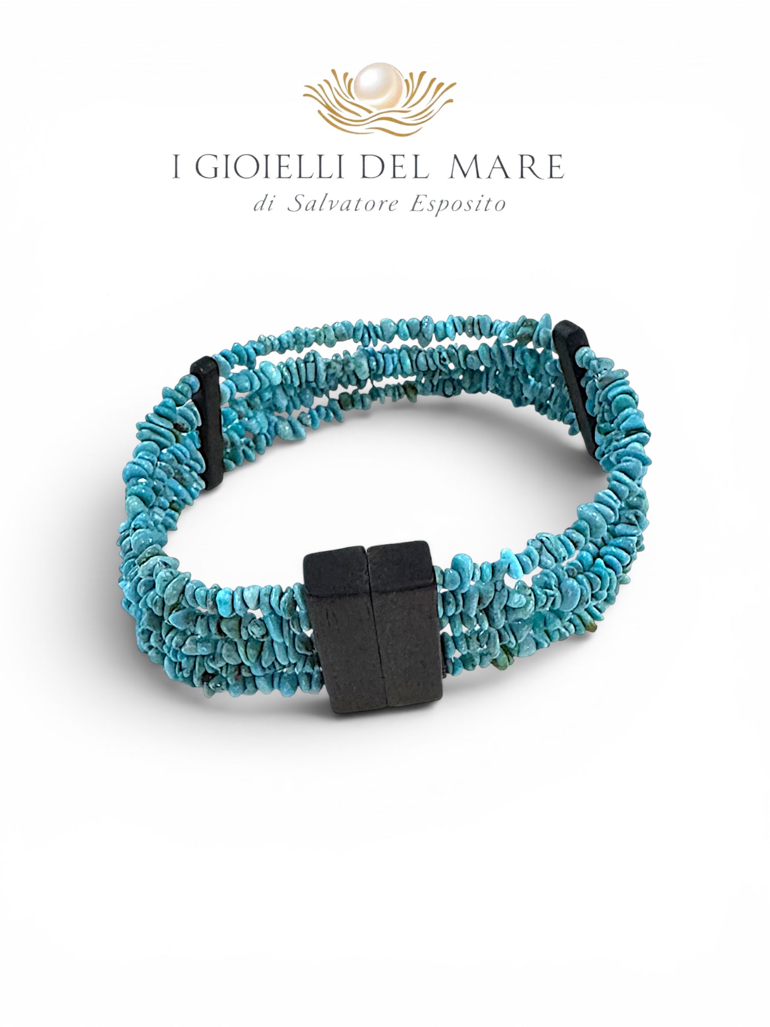 Bracciale artigianale in turchese naturale con chiusura magnetica in ebano - vista frontale
