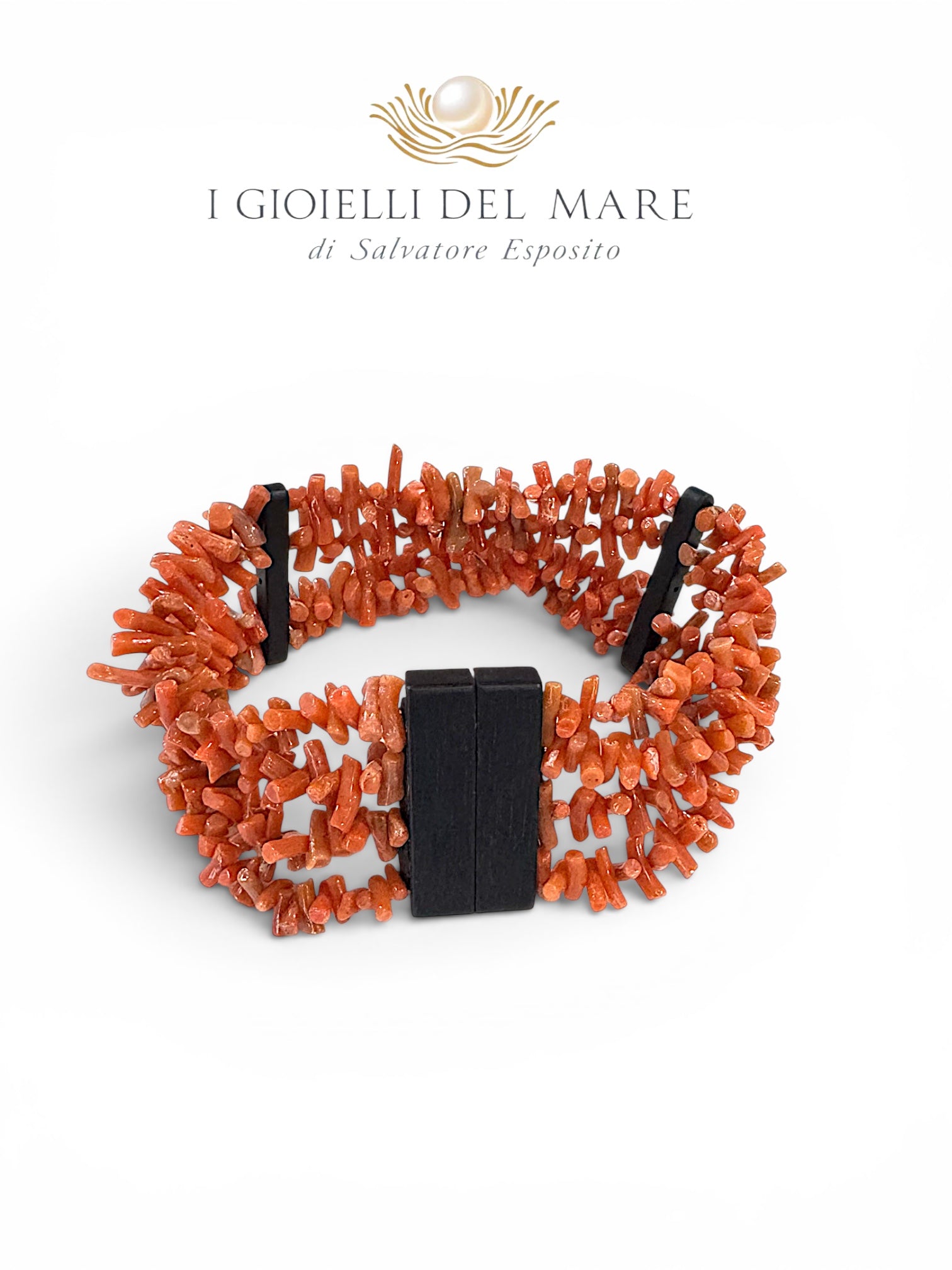 Bracciale in corallo naturale del Mediterraneo con chiusura magnetica in ebano - vista frontale
