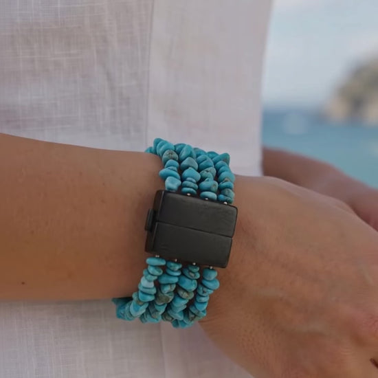 Video bracciale artigianale in turchese naturale con ebano - dettagli e lavorazione
