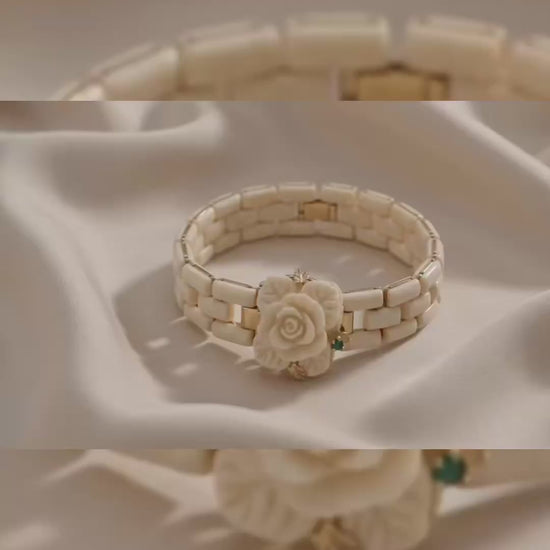 Bracciale in avorio vegetale e oro 18k indossato - gioielleria artigianale italiana I Gioielli del Mare